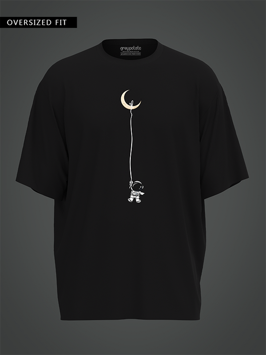 Astronaut Hanging - Unisex OverSized T-Shirt