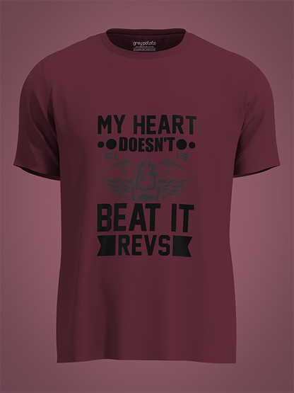 My Heart doesn't beat, it REVS - Unisex T-shirt